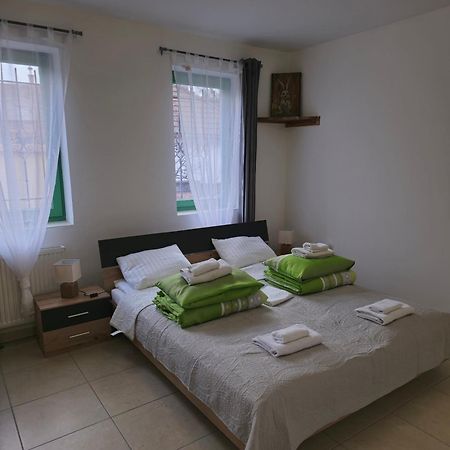 Chill'Inn Сентендре Экстерьер фото